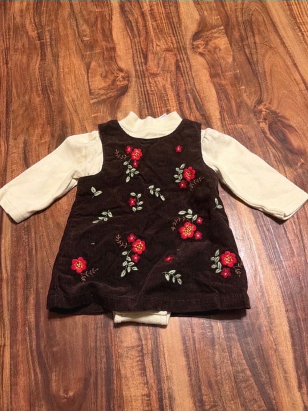Girls size 3-6 month dress